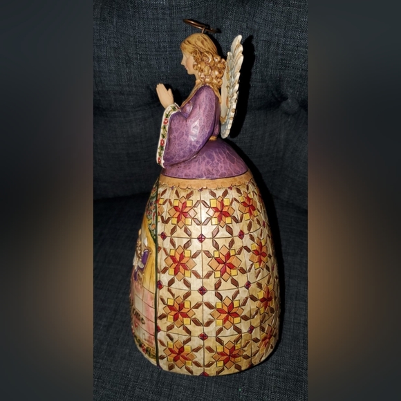 Jim Shore Heartwood Angel Prayer of Thankfulness Bless This Family - Picture 2 of 10